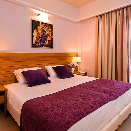 Apartahotel Porto Village Platanés