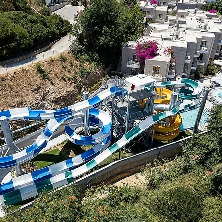 Porto Village 5* Platanés