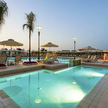 Aparthotel Porto Platanias Village